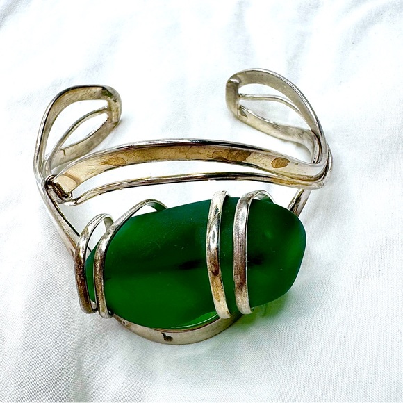 Sterling Silver Cuff Bracelet with Emerald Sea Glass Stone - Picture 1 of 10
